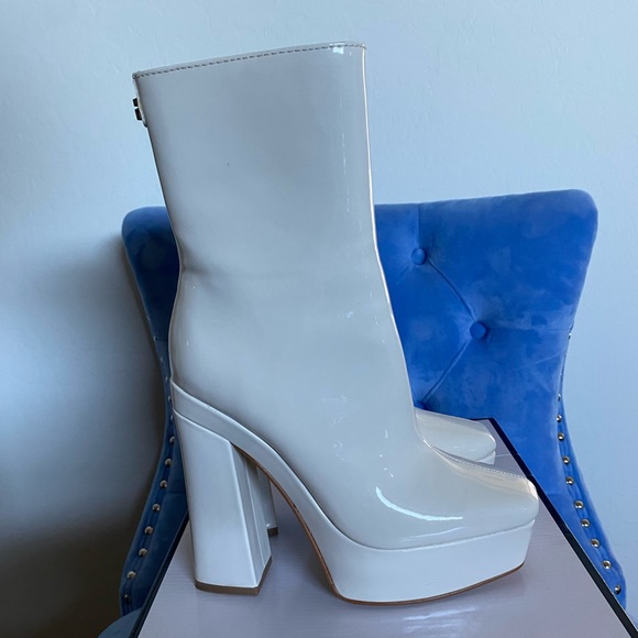 Guess Brya Platform Booties - Picture 6 of 7
